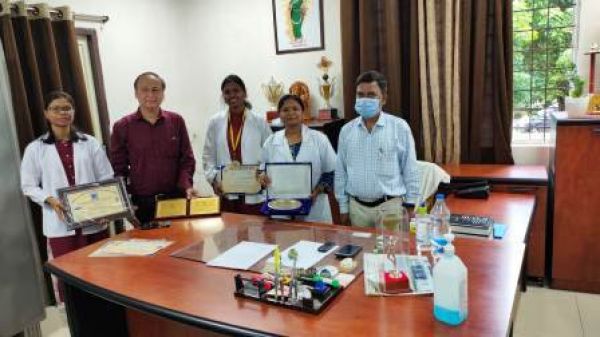 कश्मीर की वादियों में गूंजा बस्तर का नाम