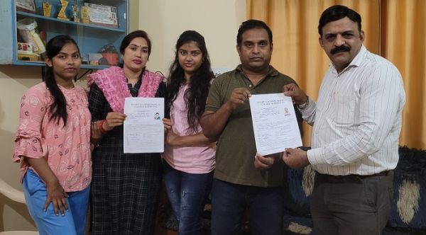 एक साथ देहदान का संकल्प लेकर साहू दंपत्ति ने पेश की मिसाल