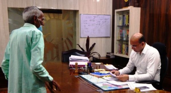 कलेक्टर ने जनदर्शन में सुनी नागरिकों की समस्याएं