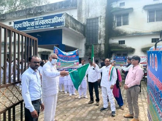 सीजीएमएससी अध्यक्ष ने जागरूकता रथ को दिखाई हरी झंडी