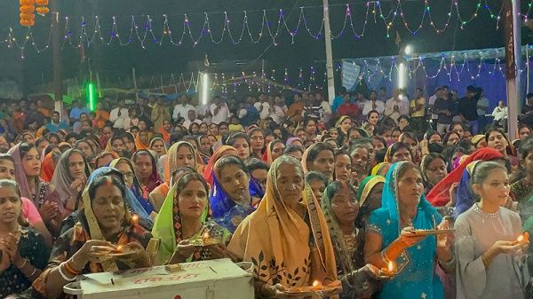 भंडारा, गरबा व जागरण में उमड़ रही भक्तों की भीड़...