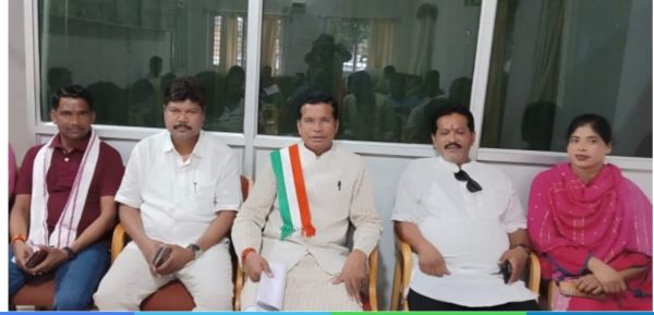 आरक्षण मामले में रमन सरकार ने जानबूझ कर लापरवाही बरती : मोहन मरकाम