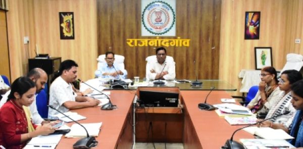 महिला व बाल विकास विभाग का कार्य संवेदनशीलता और गंभीरता से संचालित होता है, इसे ध्यान में रखते हुए कार्य करें : कलेक्टर