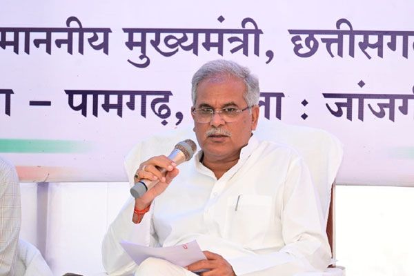 अवैध शराब, जुआ सट्टा के विरुद्ध सख्त कार्रवाई सुनिश्चित करें : भूपेश बघेल