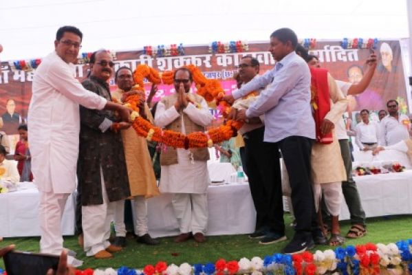 गन्ना उत्पादक कृषकों को बोनस राशि दी जाएगी : डॉ. प्रेमसाय सिंह टेकाम