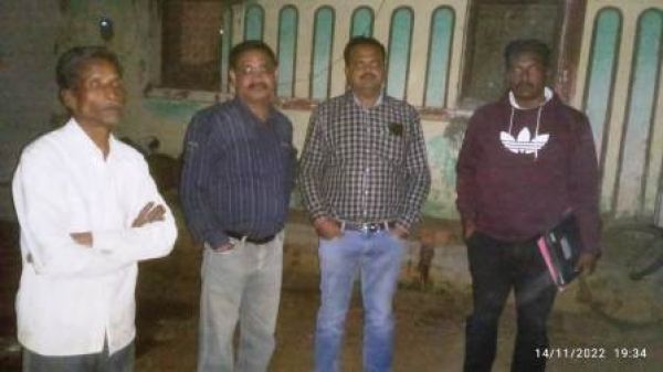 पीडीएस के चना, गुड़ का अवैध क्रय व भंडारण करने के कारण आड़काछेपड़ा के कैलाश देवांगन का गोदाम सील