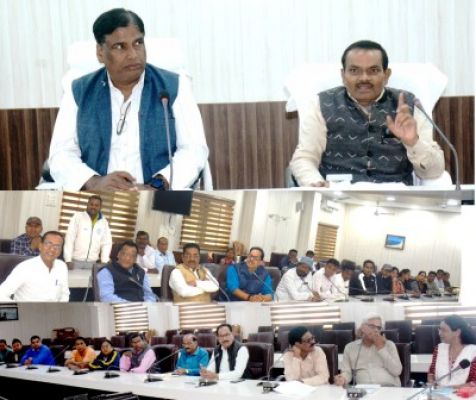 छत्तीसगढिय़ा ओलंपिक व युवा महोत्सव के आयोजन के संबंध में बैठक