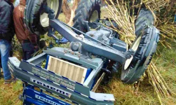 ट्रैक्टर पलटने से मजदूर की मौतट्रैक्टर पलटने से मजदूर की मौत