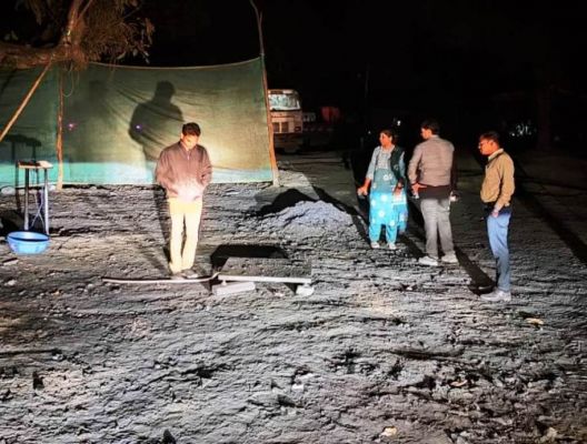 छापेमारी के दौरान 40 टन अवैध कोयला जब्त...