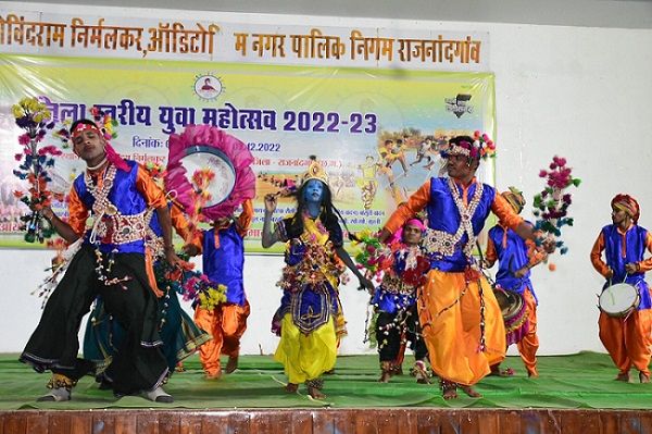 ऐसी बही छत्तीसगढ़ी गीत की बयार, कि हर कोई झूम उठे