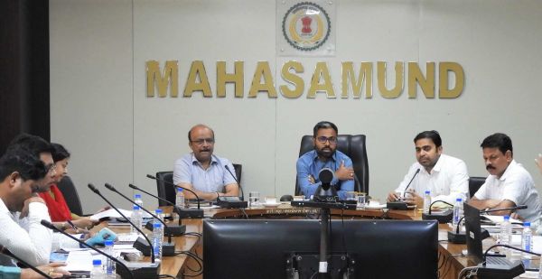 सर्वेक्षण, न्याय योजना और बेरोजगारी भत्ता का काम समय पर पूरा करें : कलेक्टर