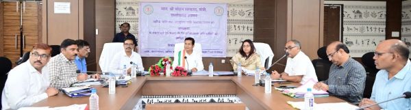 प्राथमिकता वाले कार्यों को समय-सीमा में पूरा करना विभाग की जिम्मेदारी: मोहन मरकाम