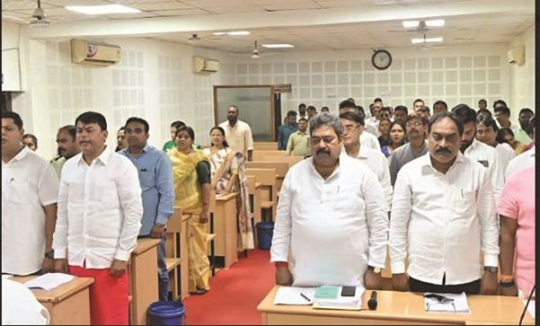 भिलाई नगर निगम की सामान्य सभा की बैठक 16 विषय को पारित किया गया