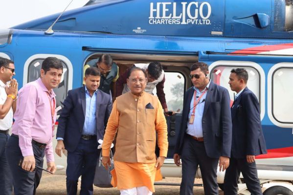 पुसौर पहुंचे सीएम साय, अधिकारियों-जनप्रतिनिधियों ने किया स्वागत