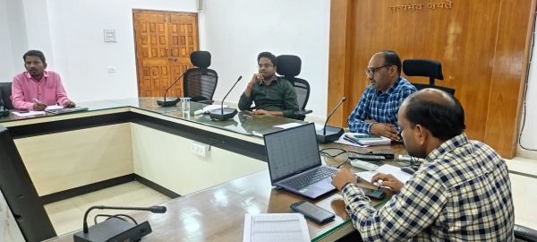  मनरेगा में जल संरक्षण के कार्यों को प्राथमिकता दें : जिला पंचायत सीईओ