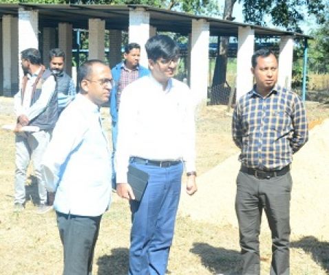  कलेक्टर ने कोरबा विकासखण्ड के बेला गौठान का किया निरीक्षण