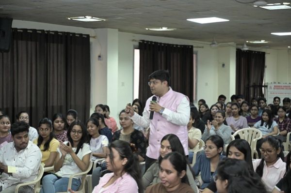  मैक यूनाइटेड ने किया ई.पी.एस का आयोज़न