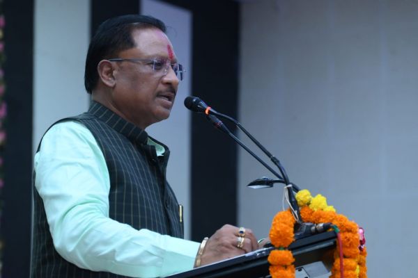  नक्सल संगठन में रहते हुए भी 15 वर्षों तक ऊर्जा बचाए रखी, आपको प्रणाम : विष्णु देव साय