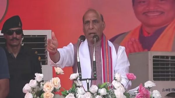 डायनासोर की तरह विलुप्त हो जाएगी कांग्रेस : राजनाथ सिंह