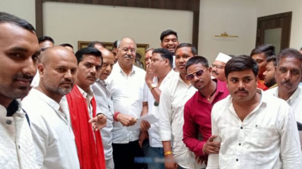  शिवसेना ने दिया बृजमोहन को समर्थन