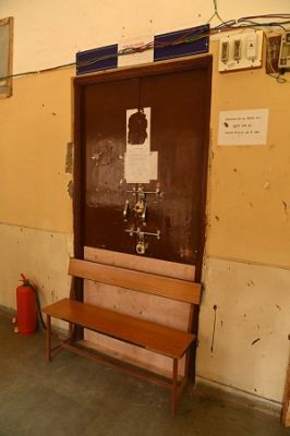  स्ट्रांग रूम को किया गया सील