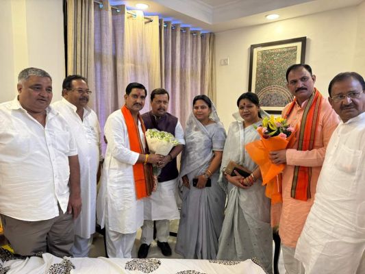 श्री तोखन साहू ने भाजपा प्रदेश चुनाव प्रभारी श्री नितिन नबीन जी से मुलाकात की