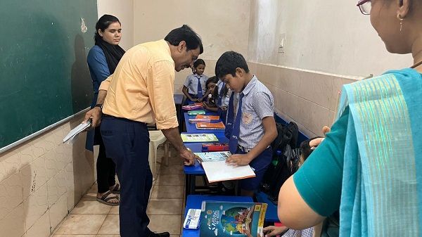 कलेक्टर द्वारा 82 मेंटॉर अधिकारी नियुक्त चयनित स्कूलों के निरीक्षण में निकले अधिकारी