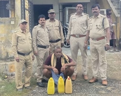 कच्ची शराब पर आबकारी विभाग की कार्रवाई