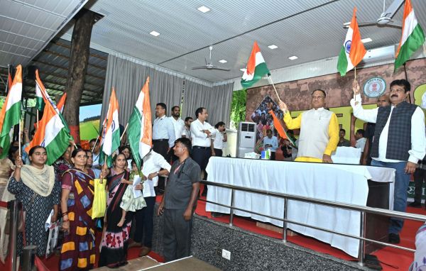 मुख्यमंत्री ने &lsquo;&lsquo;हर घर तिरंगा&rsquo;&rsquo; अभियान का किया शुभारंभ