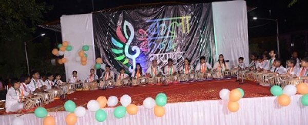 जब तबले की धुन में गूंज उठा कला केंद्र, हजारों दर्शक हुए कायल