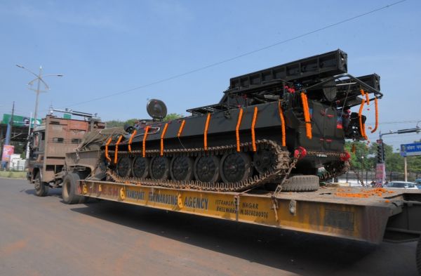  05 और 06 अक्टूबर को राजधानी में होगा भव्य सैन्य प्रदर्शनी समारोह  भीष्म टी-90 टैंक सहित अन्य आर्टिलरी पहुंचे राजधानी