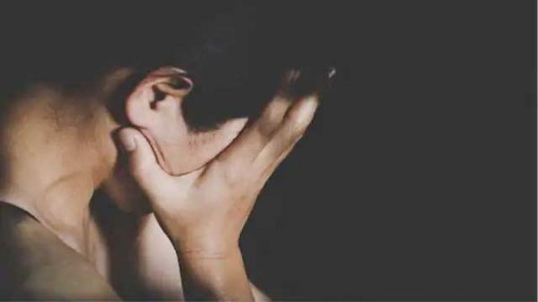 किशोरी बेटी के साथ रेप, पिता गिरफ्तार