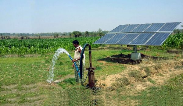 वन क्षेत्र बारनवापारा के 1222 किसानों को सोलर पम्प से मिली सिंचाई सुविधा