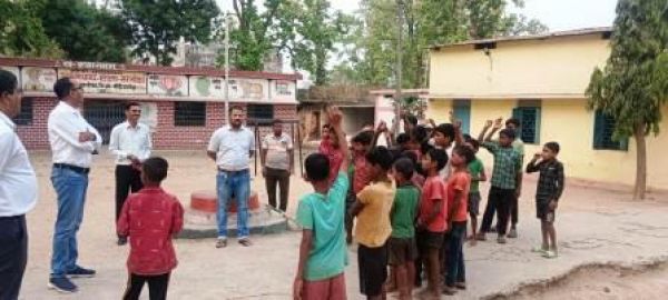 कलेक्टर ने किया सरभोंका के बालक आश्रम का निरीक्षण