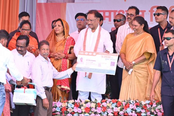 मैं आपके गांव-घर का बेटा, प्रदेश को विकास की राह में ले जाना मेरा संकल्प: मुख्यमंत्री श्री विष्णु देव साय