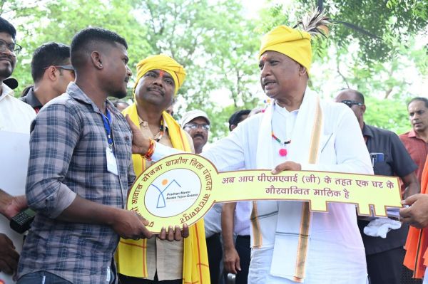 मुख्यमंत्री श्री विष्णु देव साय ने बासिंग में लगाई चौपाल