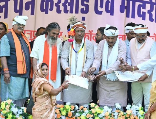  मुख्यमंत्री विष्णुदेव साय कांकेर में बुढालपेन करसाड़ एवं मांदरी महोत्सव में हुए शामिल 
