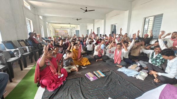 जोहार छत्तीसगढ़ पार्टी से जुड़ रहे हैं भारी संख्या में रायपुर ग्रामीण के युवा