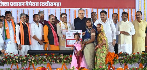 मुख्यमंत्री श्री साय ने बेमेतरा जिले में किया 102 करोड़ की राशि के विभिन्न विकास कार्यों का लोकार्पण और शिलान्यास