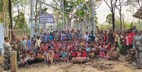 दशकों की प्रतीक्षा समाप्त: कोंडापल्ली में पहली बार मोबाइल नेटवर्क, गांव में उत्सव का माहौल
