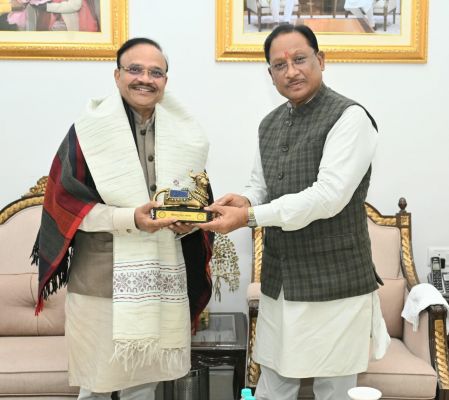 मुख्यमंत्री श्री विष्णुदेव साय से भारत स्काउट एवं गाइड्स के राष्ट्रीय अध्यक्ष डॉ. अनिल जैन ने की सौजन्य मुलाकात