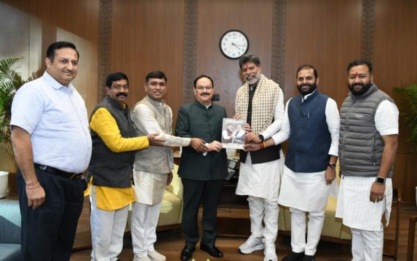 भाजपा राष्ट्रीय अध्यक्ष श्री जेपी नड्डा से प्रदेश अध्यक्ष देव ने भेंट की