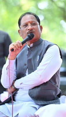 सुशासन तिहार में मुख्यमंत्री विष्णुदेव साय पहुंचे बीजापुर के सुदूर गांव कोण्डापल्ली :  चौपाल में सुनीं ग्रामीणों की समस्याएं