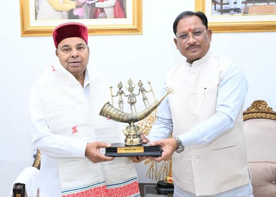मुख्यमंत्री श्री विष्णुदेव साय से कर्नाटक के राज्यपाल श्री थावरचंद गहलोत ने की सौजन्य भेंट