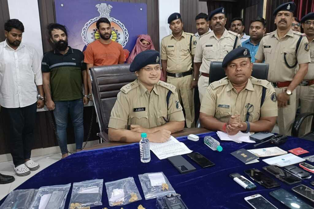 40 लाख की धोखाधड़ी करने वाले चार आरोपियों को दुर्ग पुलिस ने किया गिरफ्तार 