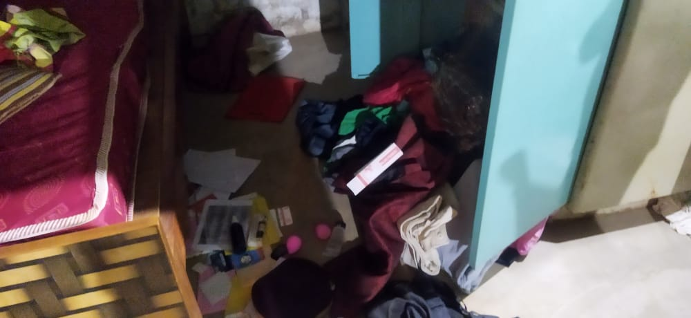 घर में घुसकर चोरों ने खाना खाया और 81 हजार की चोरी की