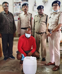 आबकारी विभाग ने किया 15 लीटर हाथ भट्टी महुआ शराब जप्त