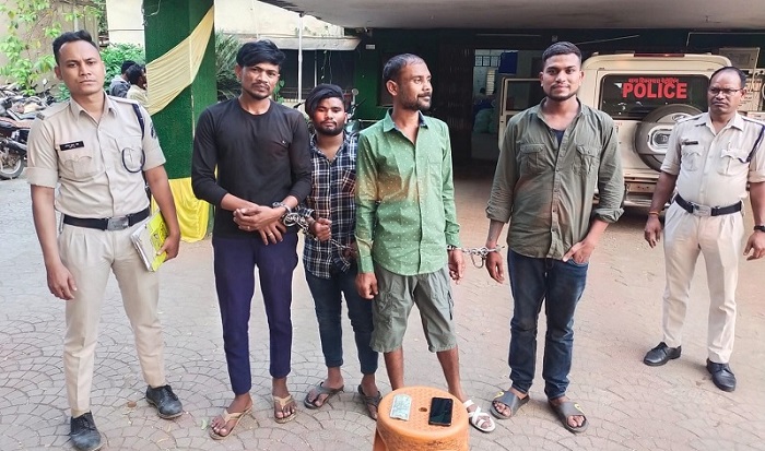 मारपीट और लूट के मामले में आदतन अपराधी सहित 4 गिरफ्तार...