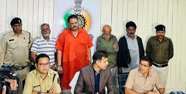 नंबर बदलकर बेचते थे ट्रक, शातिर गिरोह के 6 सदस्य गिरफ्तार...