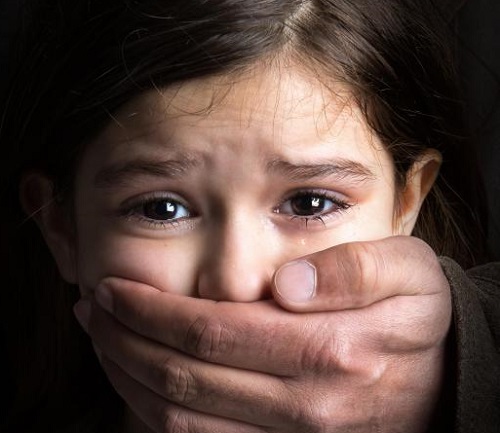 लाखों रूपए के नाबालिग गायब, अपहरण का मामला दर्ज